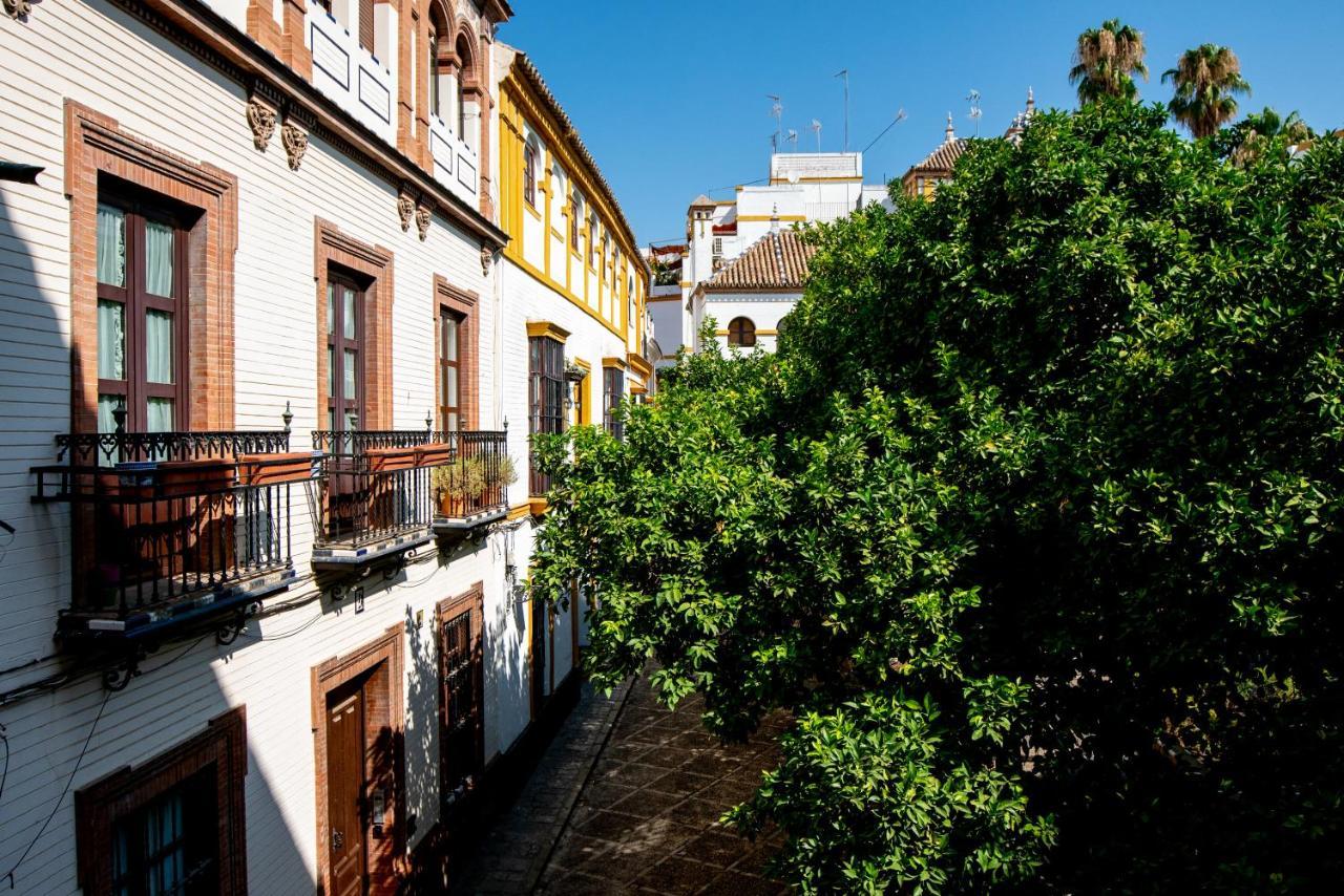 Dona Elvira Suites Cathedral Seville Exterior photo