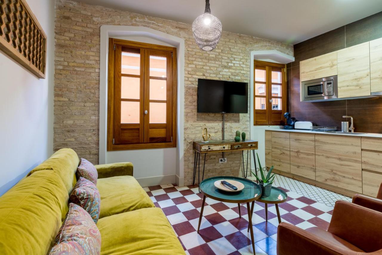 Dona Elvira Suites Cathedral Seville Exterior photo