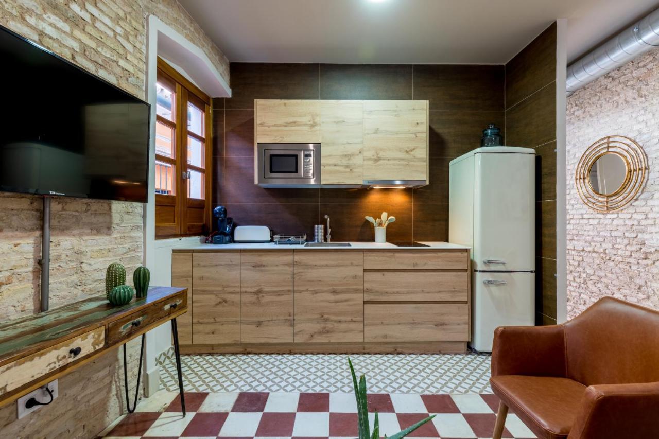 Dona Elvira Suites Cathedral Seville Exterior photo