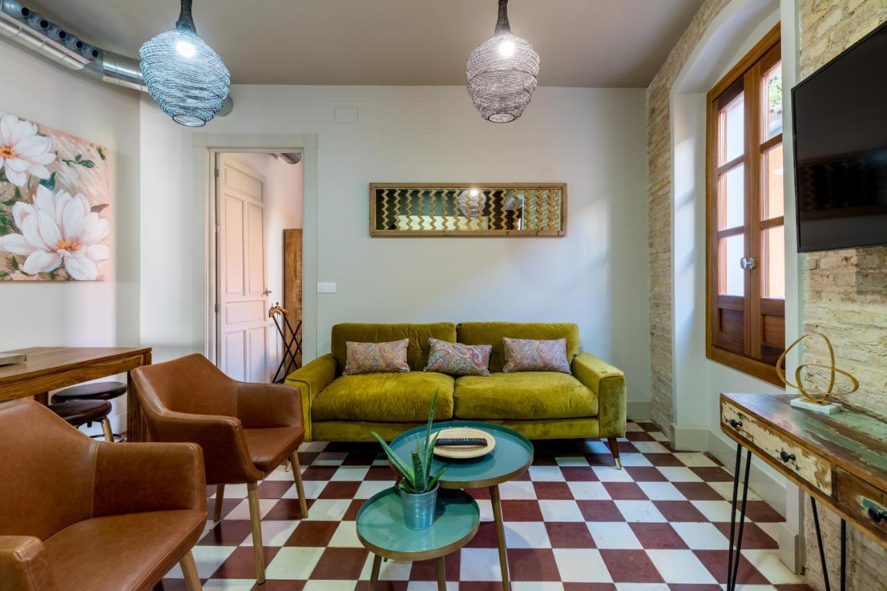 Dona Elvira Suites Cathedral Seville Exterior photo