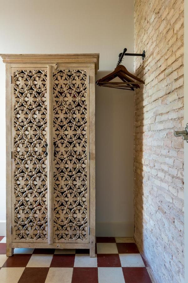 Dona Elvira Suites Cathedral Seville Exterior photo